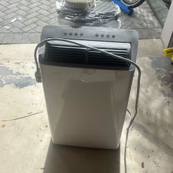 Midea Portable Air Conditioner, Heater And Dehumidifier 