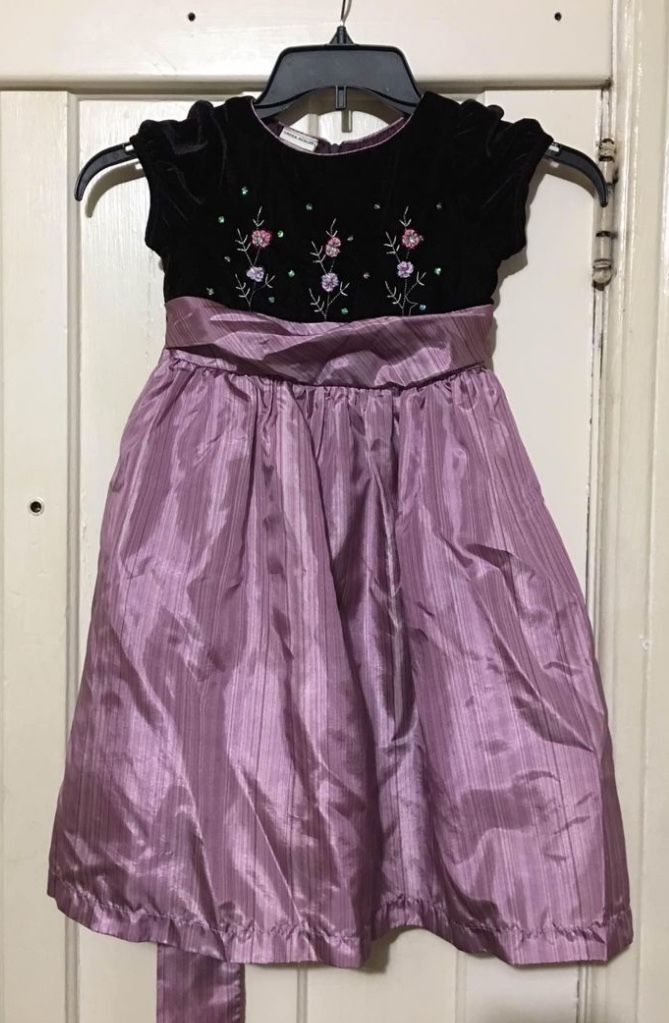 Laura Ashley girls dress Small