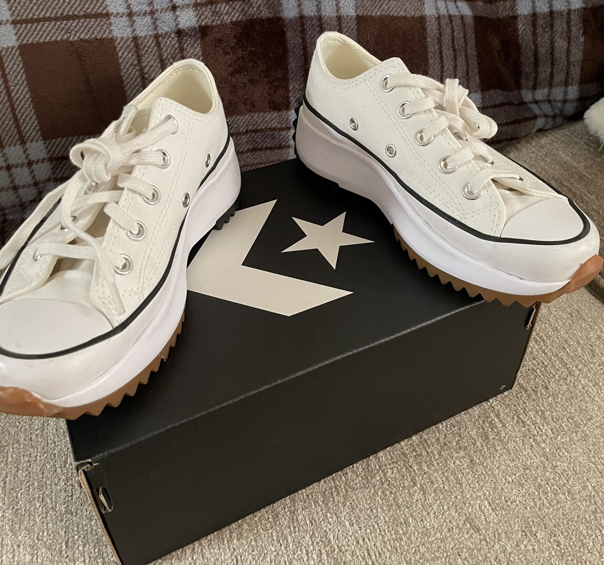 Converse Chick Taylor Sneakers Unisex