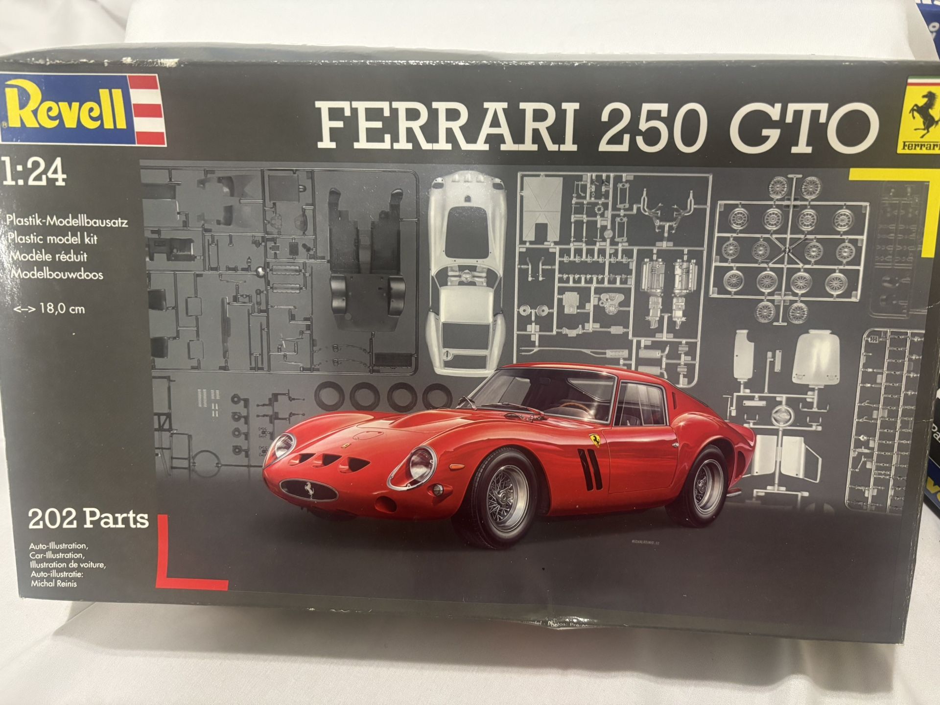 Revell Model Kit - Ferrari 250 GTO