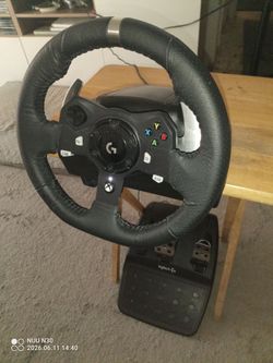 Logitech G920 wheel and pedals