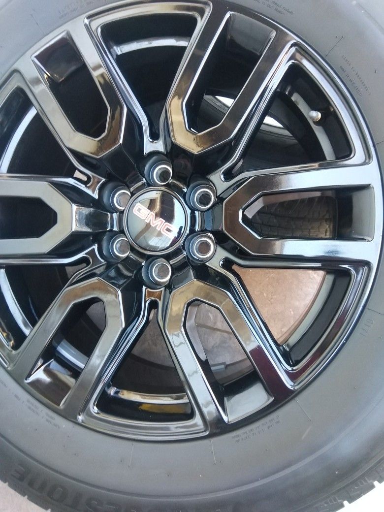 2021 NEW OEM CHEVY TIRES AND WHEELS GMC SIERRA AT4 R 20 TIRES NEW BRIDGESTONE DOT 0521 $1399 FIRMES