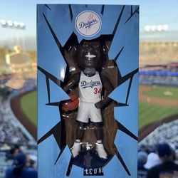 Shaq & Ice Cube 2026 Bobblehead Trade Both For Freddie Freeman 2024 WS Walkoff Grand Slam