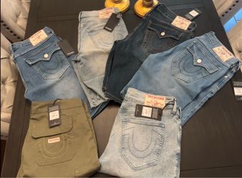 Mens 30,32 true Religion  shorts
