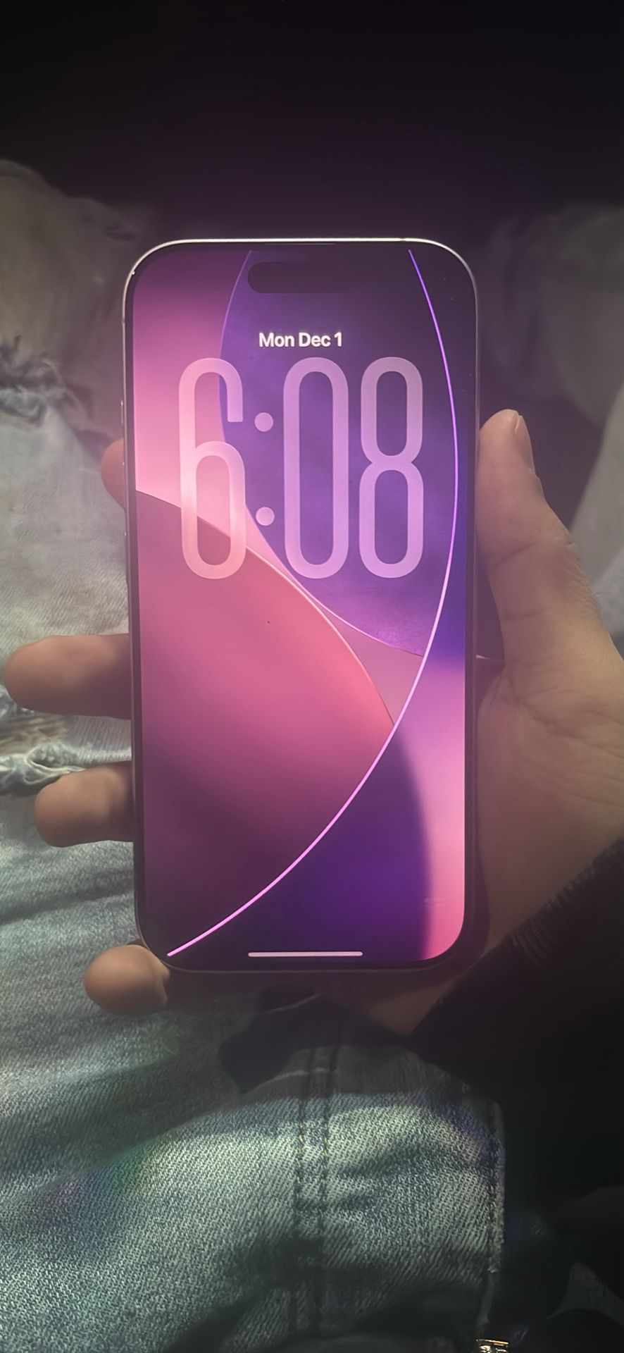 IPHONE 17 LOCKED GOOD FOR PARTS READ DESCRIPTION ‼️