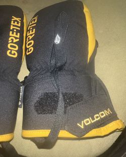 Volcom Gore-Tex Mittens Black Yellow