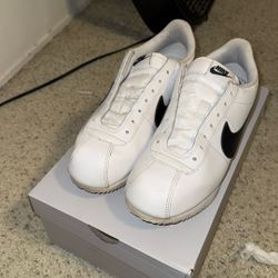 Nike Cortez Men's Size 9