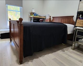 Full Size Bed
