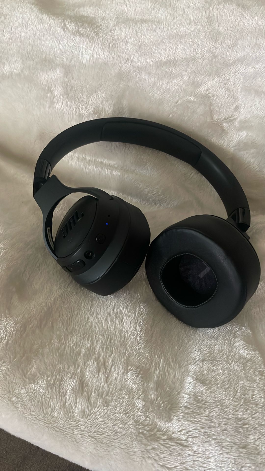 Jbl Tune 710 Bluetooth Headphones