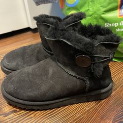 Ugg Women’s Size 8