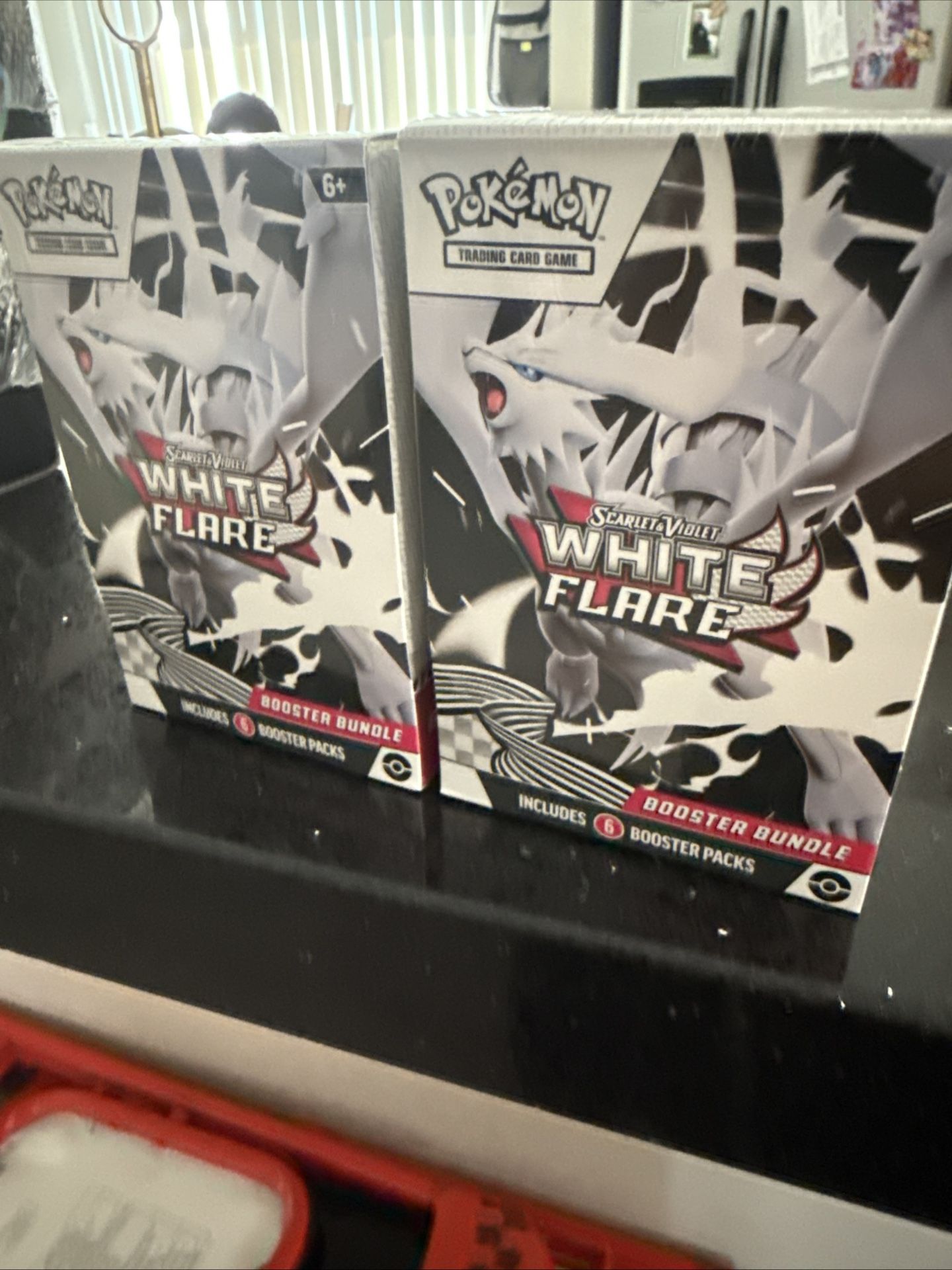 Pokémon White Flare Booster Bundle