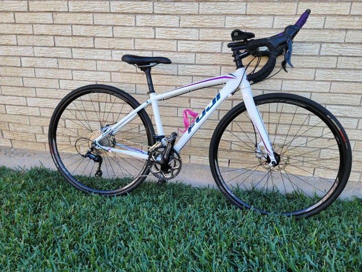 FUJI FITNEST WOMAN'S BIKE