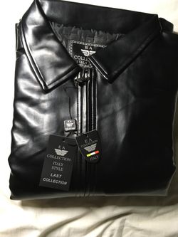 Cartero idiota Suposiciones, suposiciones. Adivinar Chamarra Emporio Armani S: Mediano Neuva for Sale in Perris, CA - OfferUp