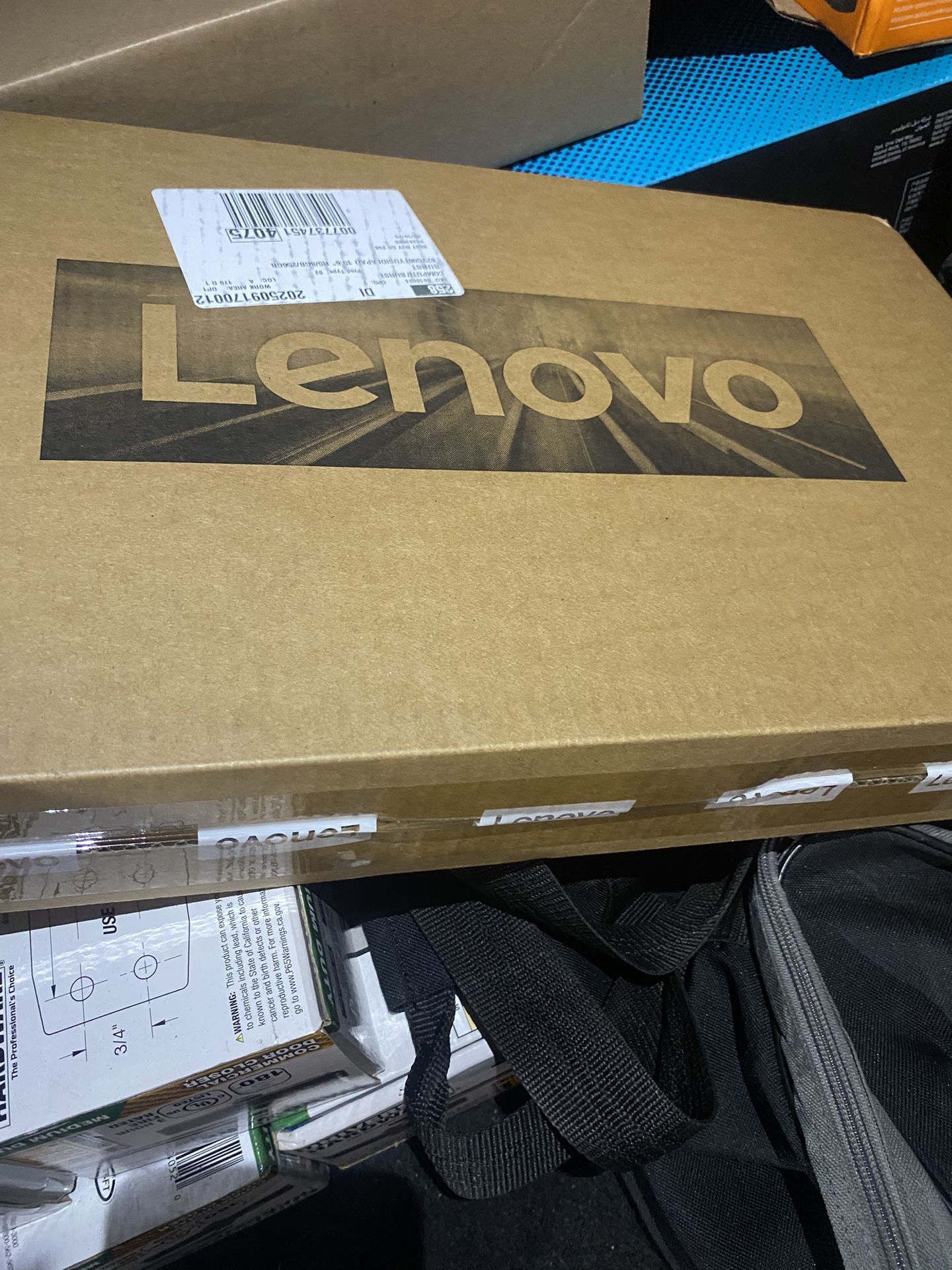 Lenovo IdeaPad 1 15.6" HD Touchscreen Laptop AMD Ryzen 5 7520U 8GB 256GB SSD