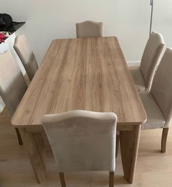 Dining Room Table with 6 Chairs