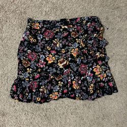 Skirt, wild fable women’s skirt size medium, floral, 100% Rayon