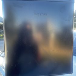 Hisense Mini Fridge 