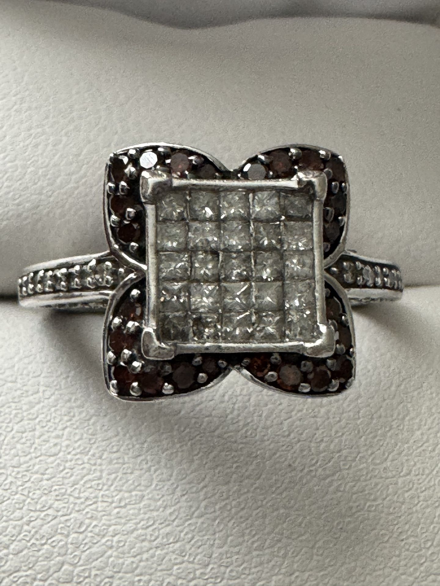 Sterling Silver ~1.5CTW Orange & Champagne Diamond Invisible Center Ring Size 8