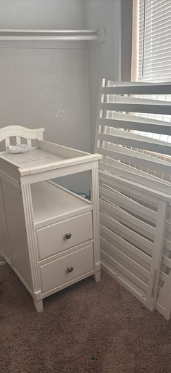 Free baby crib bed
