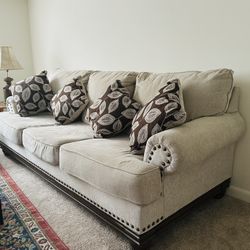 Ashely Harleson Sofa 