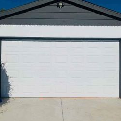 7X14 FOOT WHITE GARAGE DOOR. FRESH PAINT REFINISHING 