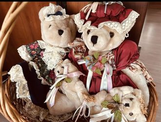 Vintage House of Lloyd Teddy Bears! 1980’s