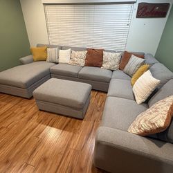 Thomasville Sectional 