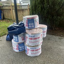 R- 19 Faced Fiberglass Insulation Roll 