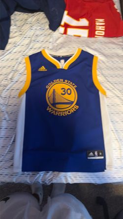 Steph curry’s jerseys white youth large and blue youth medium