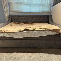 Full Size Bed With Twin Pullout Trundle