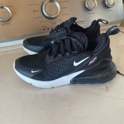 Tenis