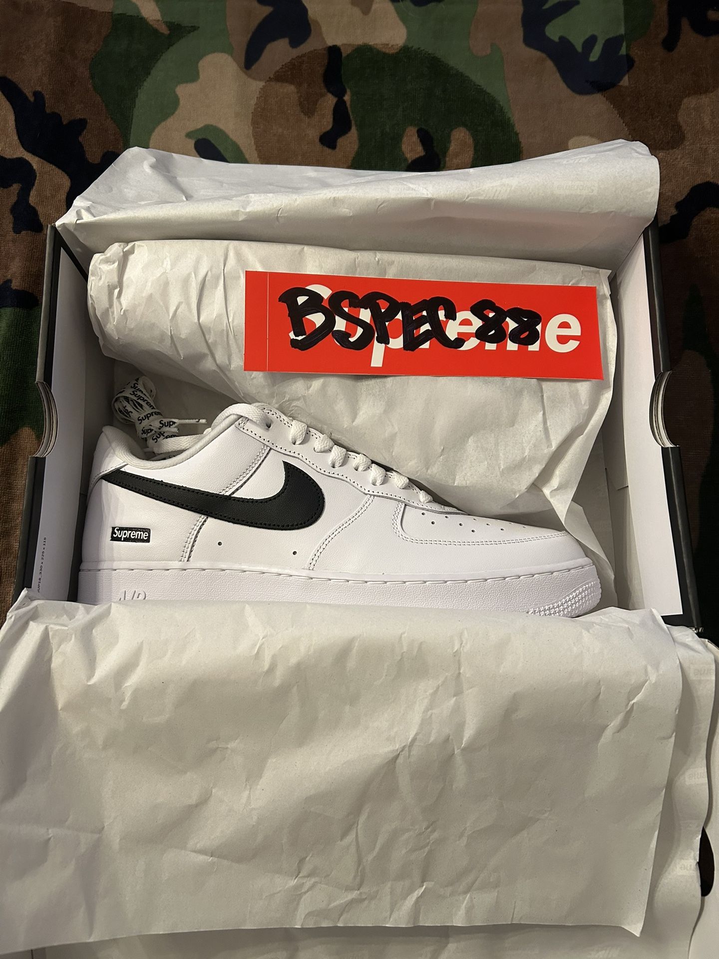 Supreme Nike Air Force One Low White Black SZ 10.5 FW25