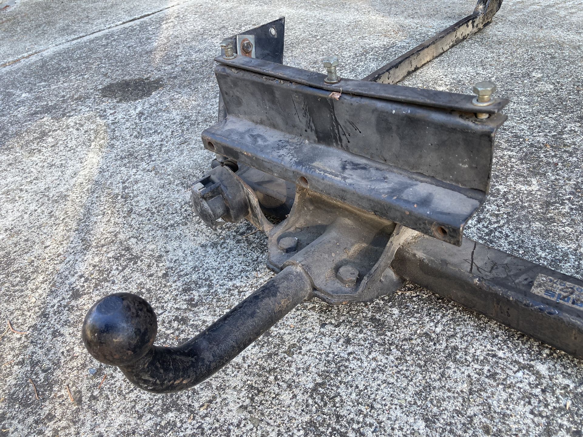 Mercedes Oris Euro Trailer Hitch W116
