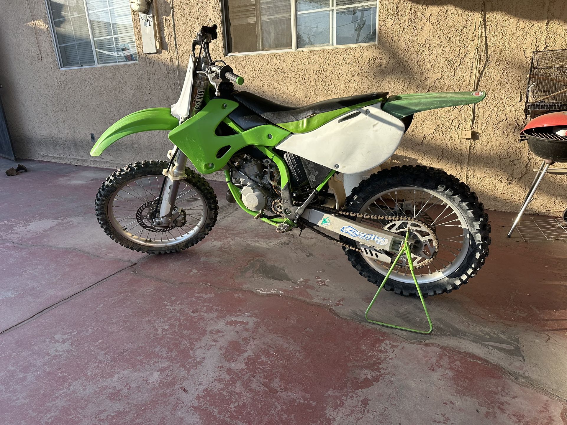 2001 KX 125