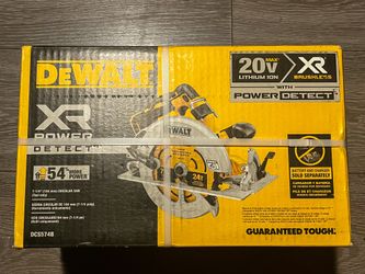 DeWalt XR 7-1/4 Circular Saw With Power Detect