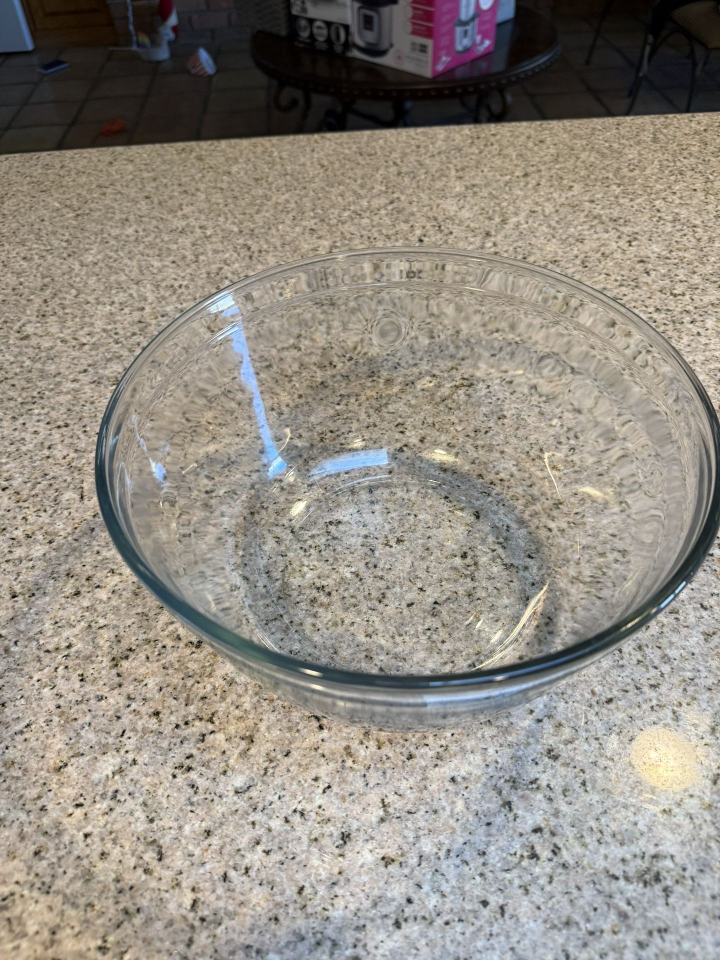4 QT Glass Bowl