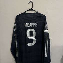 Real Madrid 2025-26 Away Mbaope Jersey (Large)