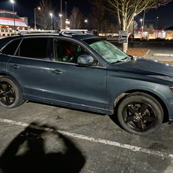 2010 Audi Q5 Premium Quattro Premium