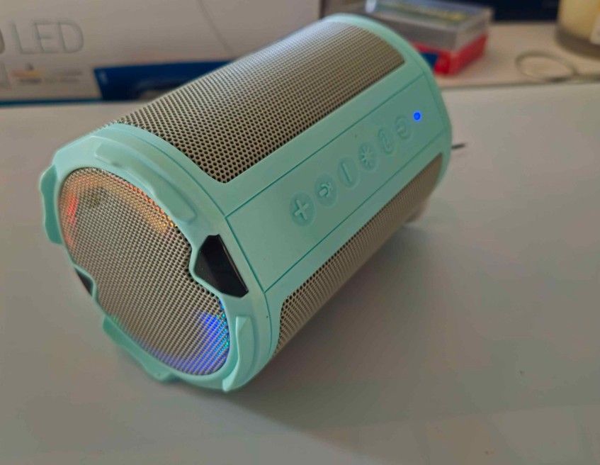 HydraMotion Wireless Bluetooth Speaker w/ 360 Sound, Portable IP67 Waterproof/Outdoors, Mint Green