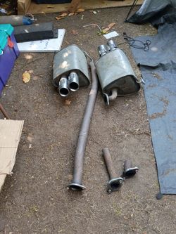 Dual mufflers