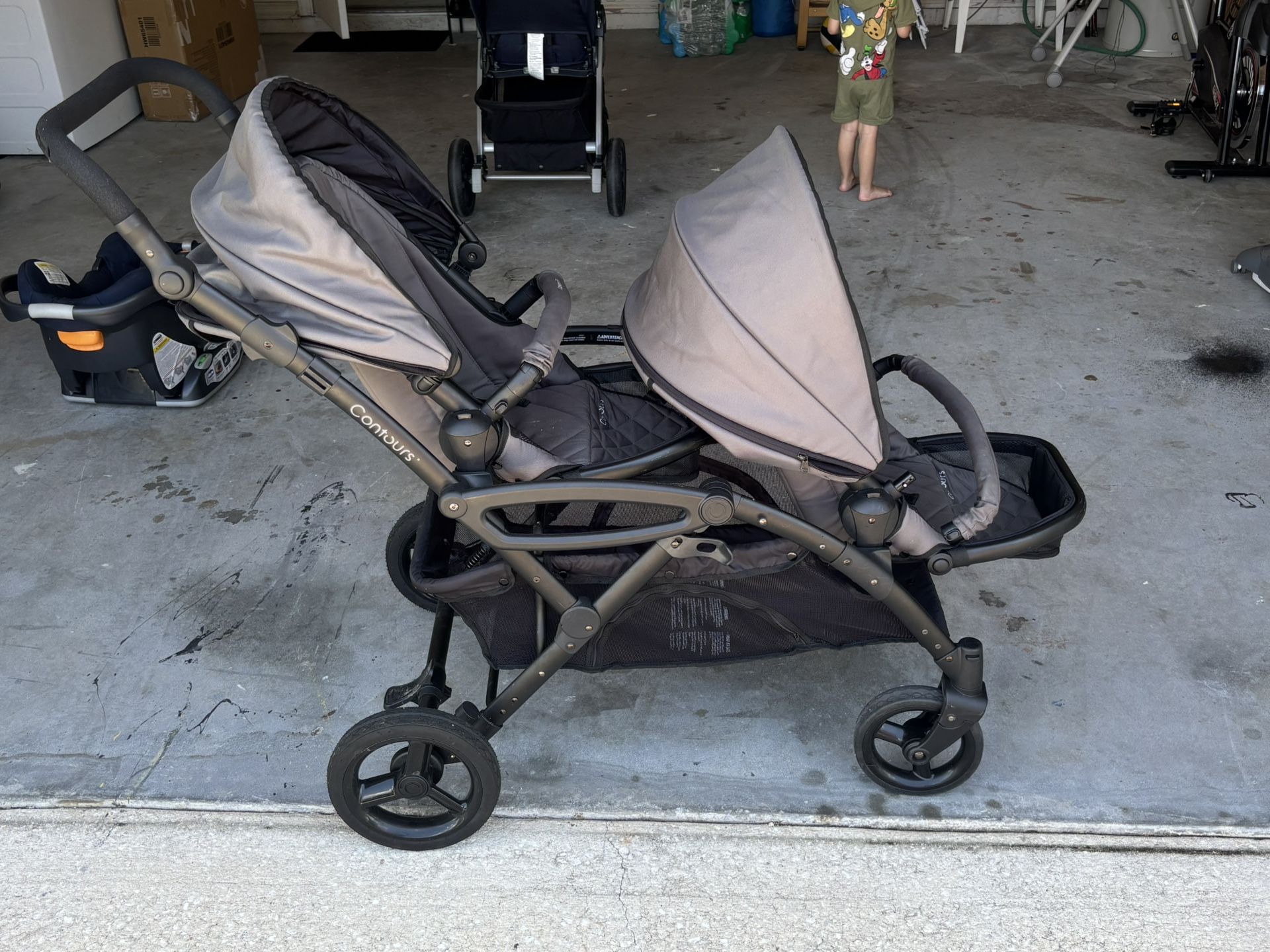 Contours Double Stroller Como Nuevo!