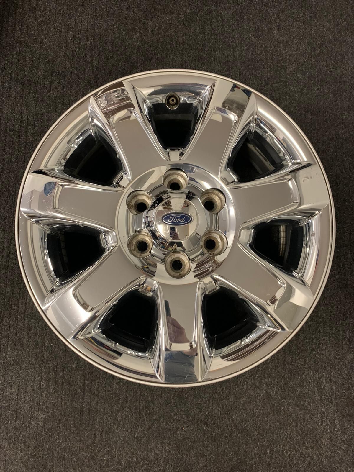 Single (1) 18 INCH WHEEL RIM FORD F-150 2013-2014 OEM GENUINE FACTORY CHROME CLAD