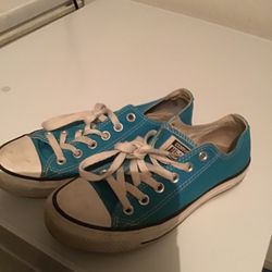 Ladies Converse Shoes Sz 7 