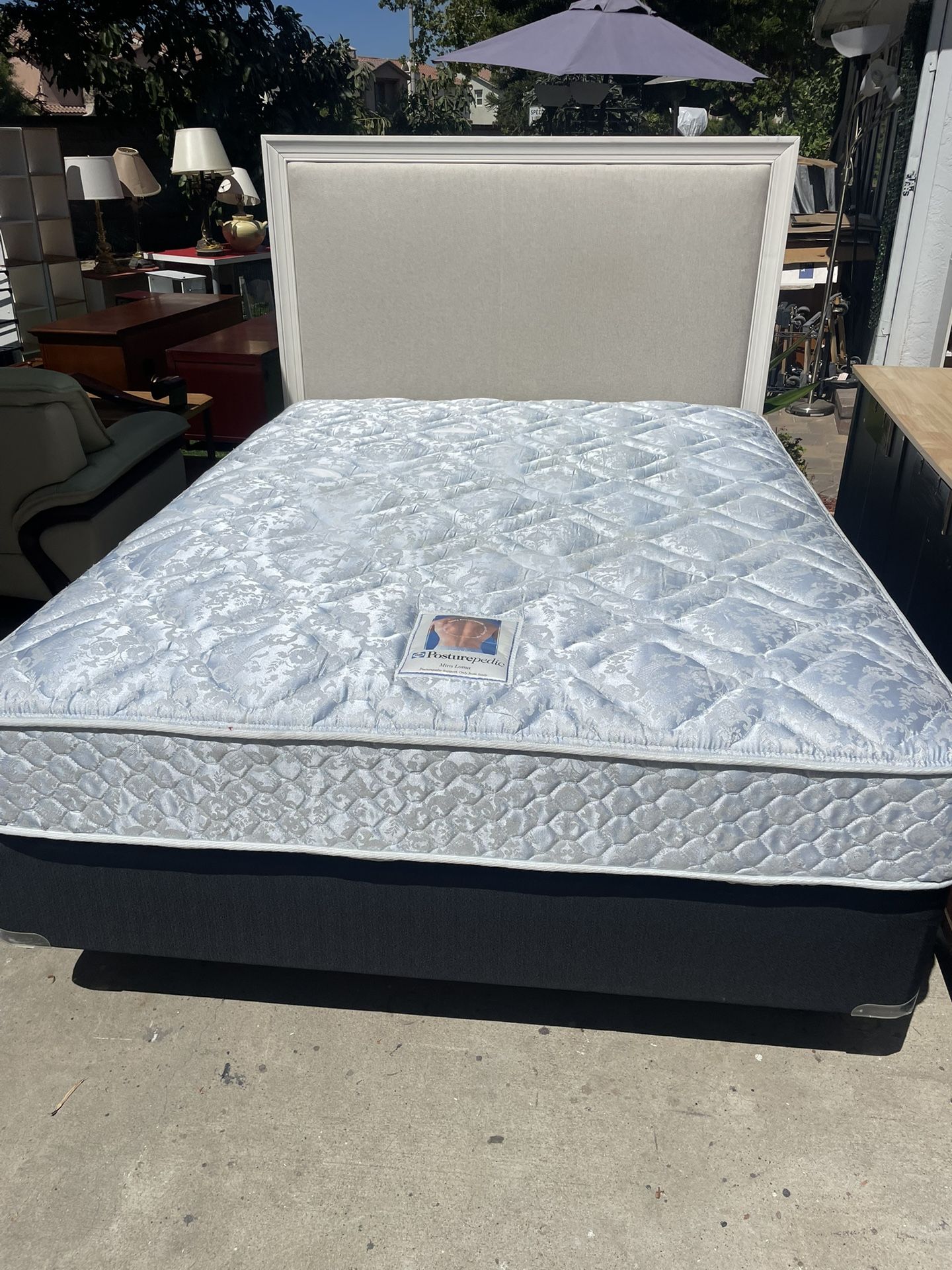 Vendo Cama Queen Con Colchones