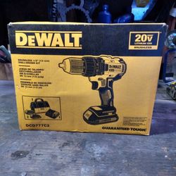 NEW DeWALT  BRUSHLESS 1)2" 13 MM .DRILL/DRIVE  KIT 