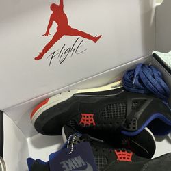 Air Jordan 4 Retro 