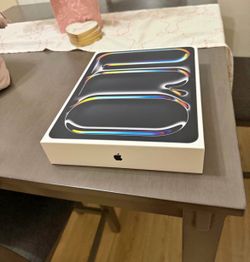 Apple iPad Pro 13-inch (M5)Wi-Fi + Cellular 256GB Space Black