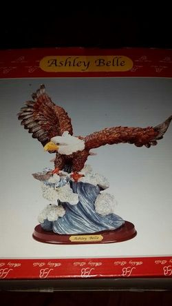 Majestic Eagle Statue
