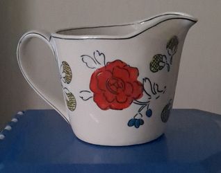 Molly Hatch "Flower Patch" measuring cup 4 cups/1quart