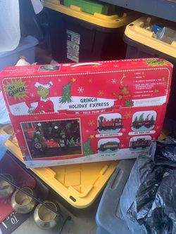 The Grinch Holiday Express 36-Piece Train Set